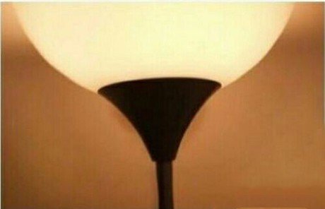 诚实的孩纸看到的是一盏台灯，不诚实的孩子秒懂的，自己去面壁~诚实的孩纸看到的是一盏台灯，不诚实的孩子秒懂的，自己去面壁~