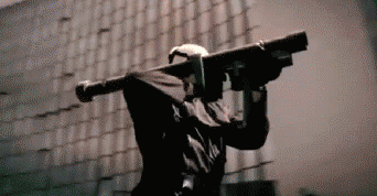 用火箭炮轰烂小车