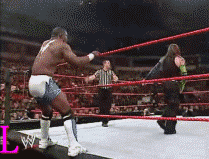 最糗的摔角选手出场一幕