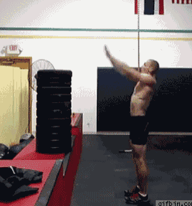 在家练习跳高的牛人