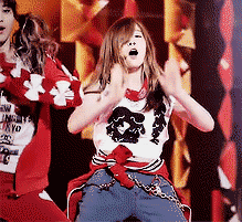 双手合一的舞步