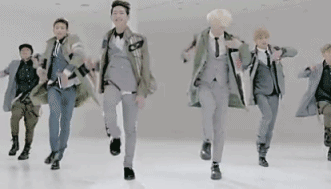 韩国帅哥们跳劲舞