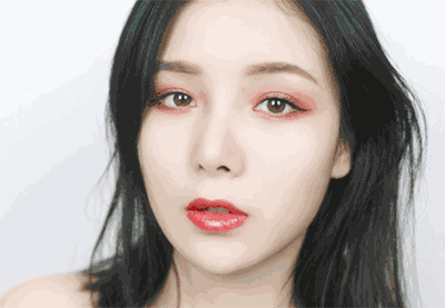 深情的对你眨个眼吧