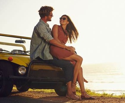 抱着你在海边浪漫