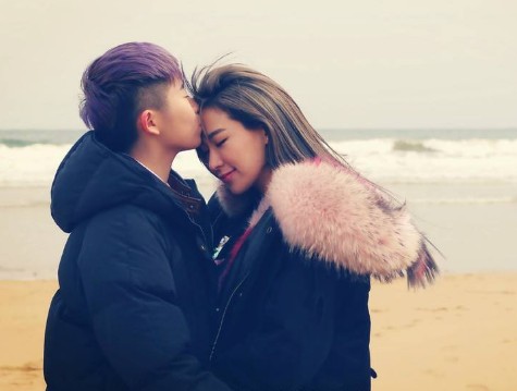 抱着亲一下你的额头