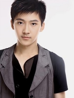 秀气阳光大男孩