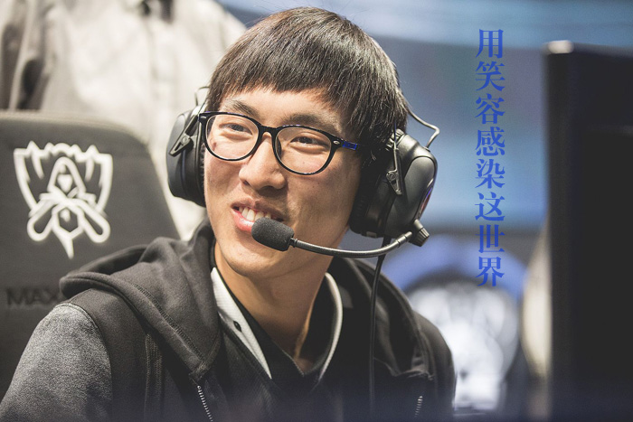 让我们用笑容感染这个世界吧