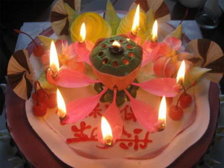 为你点燃生日蜡烛