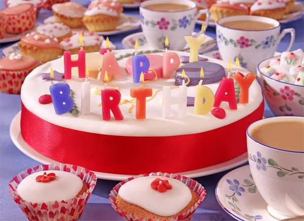 精美的生日快乐大字