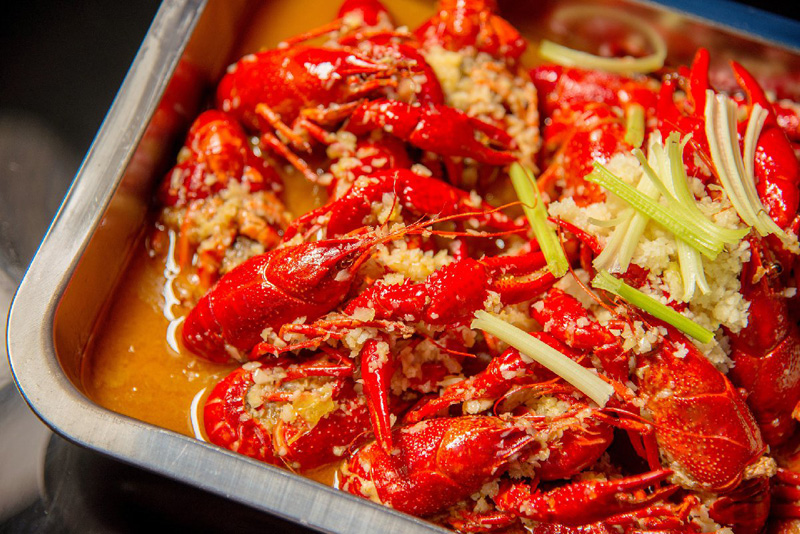 色香味美的蒜蓉大虾图片