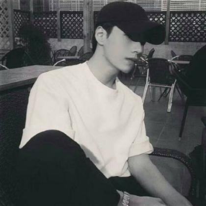 男生头像伤感侧面头像黑白头像大全_头像图片_扣扣乐园