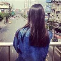 孤寂女生背影微信头像_微信头像-me个性网