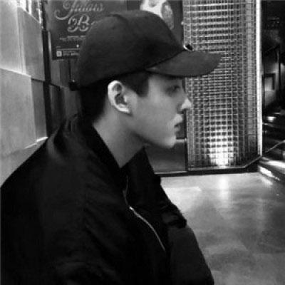 黑白男生头像高冷侧脸118