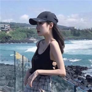 气质女生海边微信头像-美女头像 - 壁纸之家