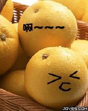 在梨子上画图案