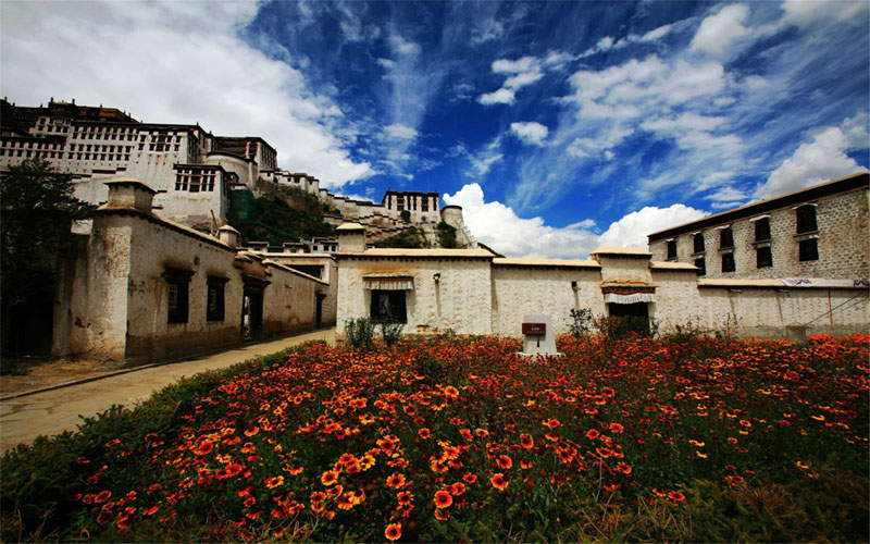 别具风格的藏式建筑