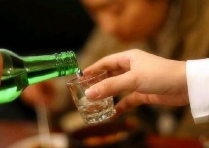 给你满酒，不醉不归