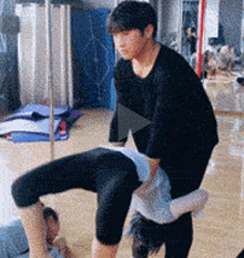 这样练习，腰真的不会受伤吗