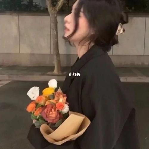 今日份头像|甜酷ins 风女生微信头像_头像_微信_instagram_头像分享_