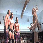 面目全非的三脚