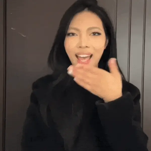 抖音爆火李玉玲gif表情包 啊哈哈你算是踢到棉花了